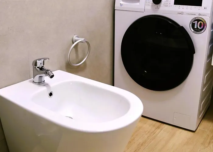 Stylish In Tirana, 3b * טיראנה